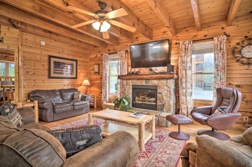Cabin with Game Room Less Than 4Mi to Pigeon Forge Parkway! - image 5