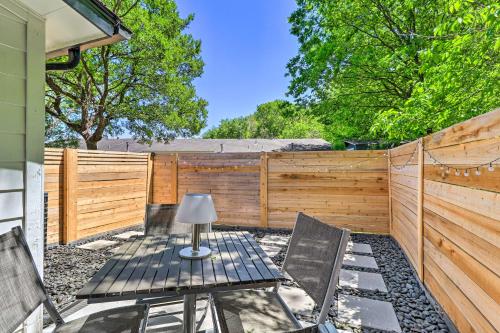 Remodeled Zilker Townhome with Yard Walk to SXSW! in Austin, USA