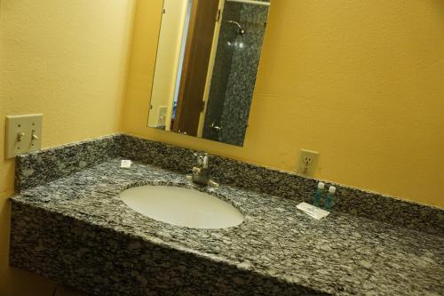 Mesa Oasis Inn & Motel – Mesa, AZ