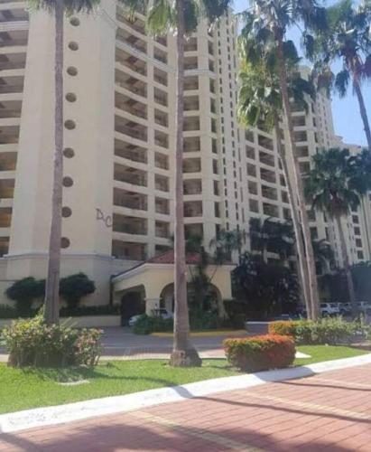 Paradise apartment, private beach condo Bay View Grand in Puerto Vallarta, Mexico
