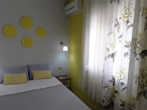  Stylish Studios in Moírai