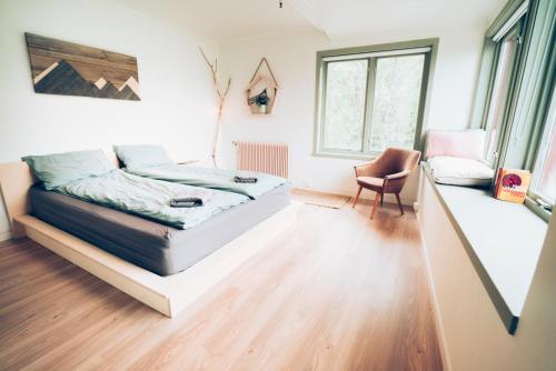 FURU Hostel & Café (FURU Hostel & Cafe) in Leknes