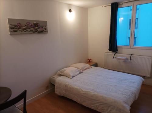 Chambre 14m² proche Saclay / Massy bus à 2' à pied chambre d'hôte Champlan