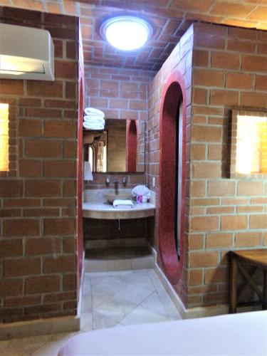 Twin Room image 1