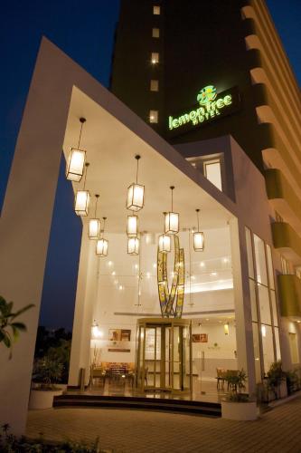 Entrada, Lemon Tree Hotel Hinjawadi in Pune