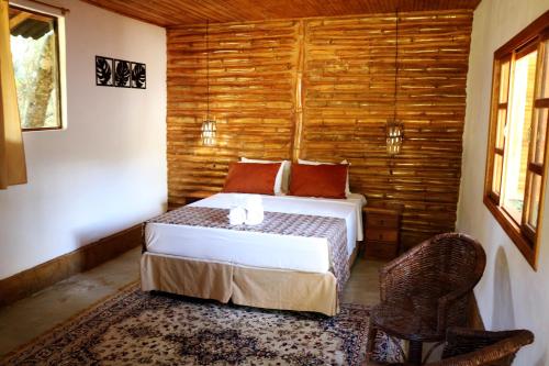 3 twin beds