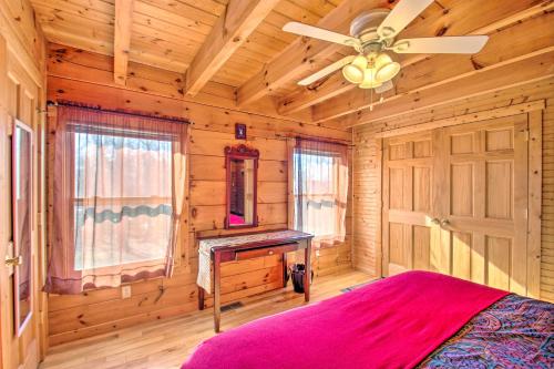 Garnerland in Luray Pet-Friendly Log Cabin with Porch