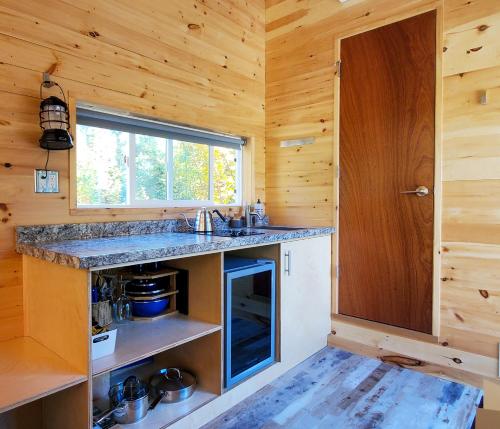 Konyha, Trailside Stays in Rumney