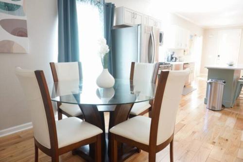 Kitchen, Atlanta Unit 1 Room 2 - Quiet Private Bedroom Private Bathroom in Summerhill