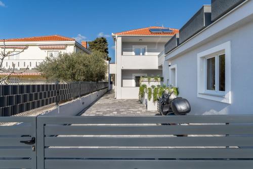 VILLA SOGI 1