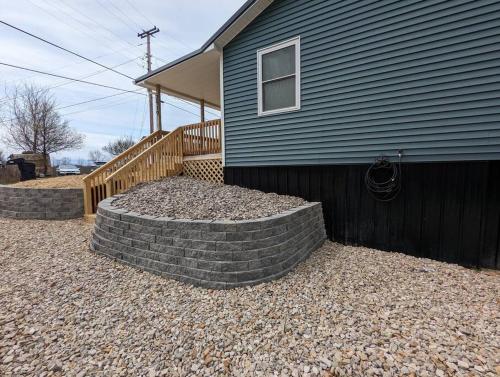 Summerlee Suite - Beautiful Remodeled Farmhouse in Oak Hill 