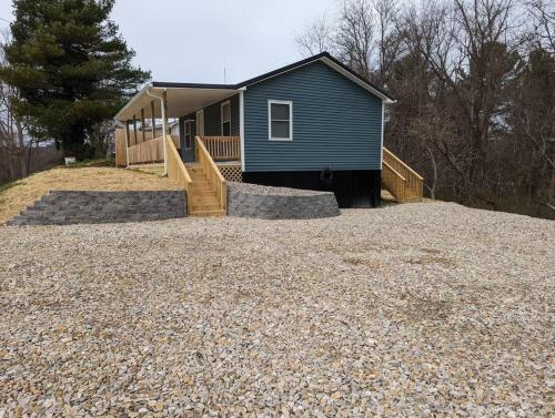 Summerlee Suite - Beautiful Remodeled Farmhouse in Oak Hill 