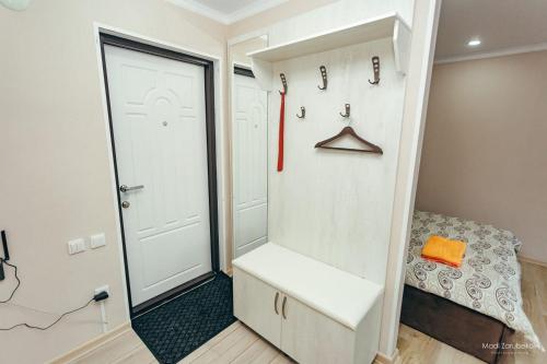 vhod, Уютная квартира in Semey