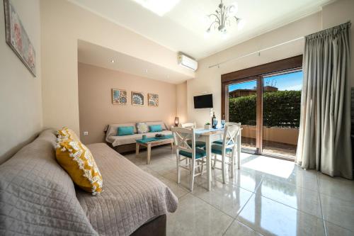  Iro City and Beach Boutique Homes in Chania