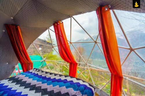 View, LivingStone Snow Region Campsite in Manali