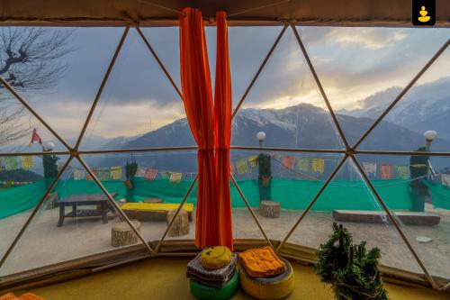 View, LivingStone Snow Region Campsite in Manali