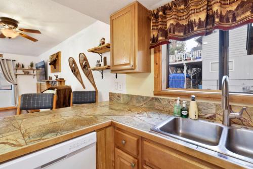 Inn Between Pines-1411 by Big Bear Vacations - image 3