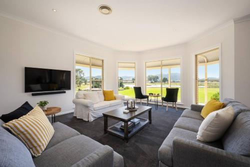 'Orana Grove' Reset at a Mudgee Vineyard Getaway