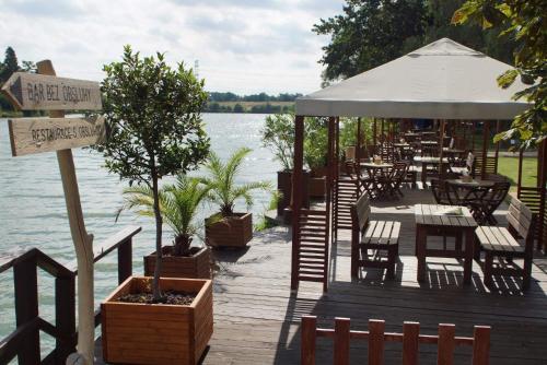 Šeberák - ubytování v chatičkách a v luxusních stanech Šeberák - ubytování v chatičkách a v luxusních stanech