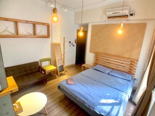 room detail thumbnail 1