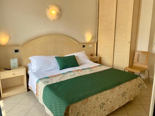Hotel Granada - image 10