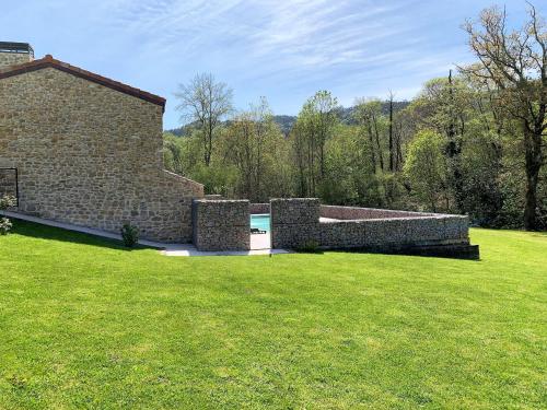 2 Apartamentos en villa con piscina privada en Asturias El Marquesau