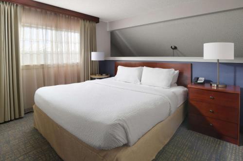 2 bedrooms, 3 beds