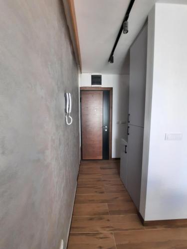 One-Bedroom Apartment image 10