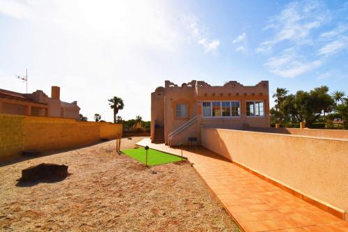  Expoholiday - Chalet Flamencos, Pension in El Ejido