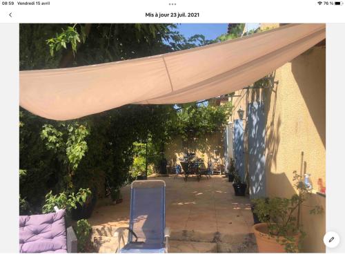 Facilities, Studio Oustaou acces piscine in Saint-Mitre