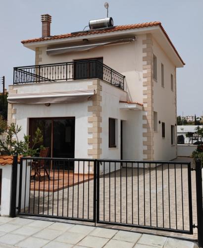 Thalassa Villa - image 2