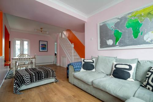 GuestReady - Sunny 2BR Home in Walthamstow Garden gîte à louer Walthamstow Central Station