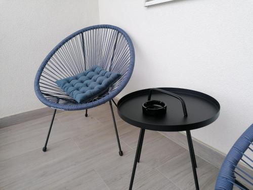 One-Bedroom Apartment image 3
