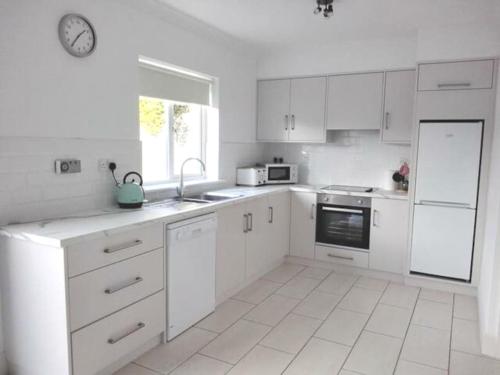 Kitchen, Townhouse Clifden: Located in the heart of Connemara in Clifden