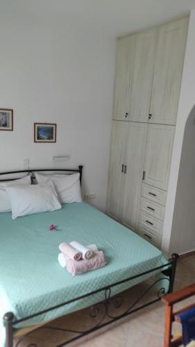 Delfinaki studio in Ios