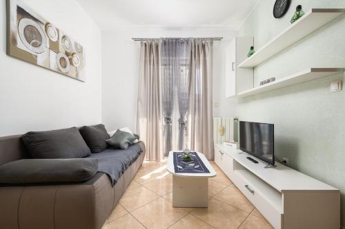 Apartment with Terrace image 10