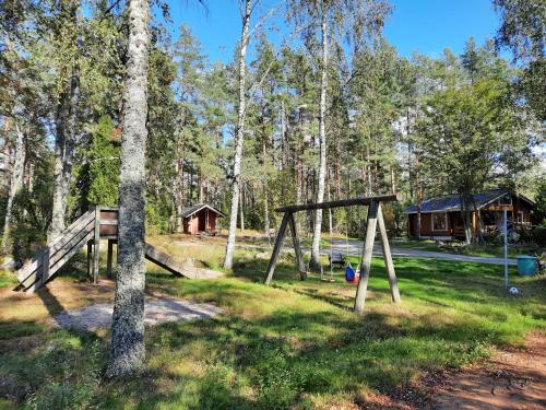 Pinetree Cottages Log cabin