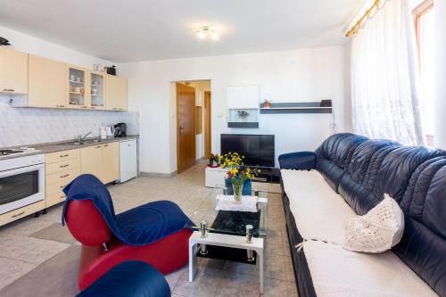 Apartment Besima - image 11