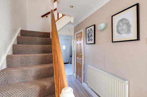 Facilities, George Harrison's Former 3Bed Home in Liverpool near Liverpool John Lennon Airport