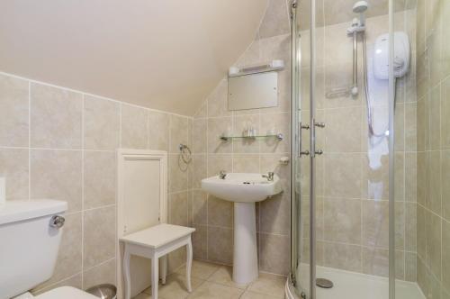 Stoneleigh Hotel - image 8
