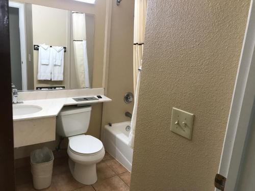 Two Queen Beds Kitchenette Room
