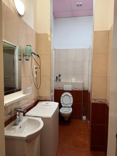 Good Luck Room Type - Budget Twin Room with Street View