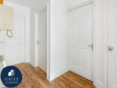 FLATZY - Quiet Sefton Park Luxury Apartment near The John Brodie