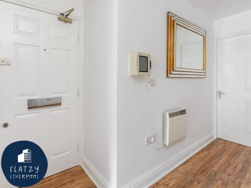 Entrance, FLATZY - Quiet Sefton Park Luxury Apartment near The John Brodie