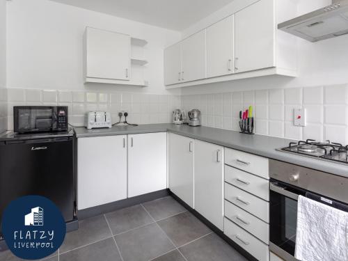 Facilities, FLATZY - Quiet Sefton Park Luxury Apartment near The John Brodie