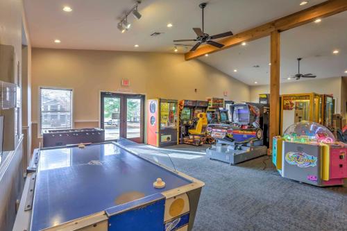 Branson Resort Condo with Scenic Patio and Pool Access