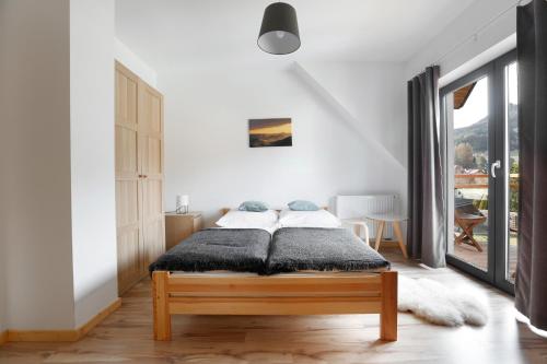 1 double bed, 1 twin bed