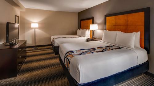 Best Western Plus Hyde Park Chicago Hotel