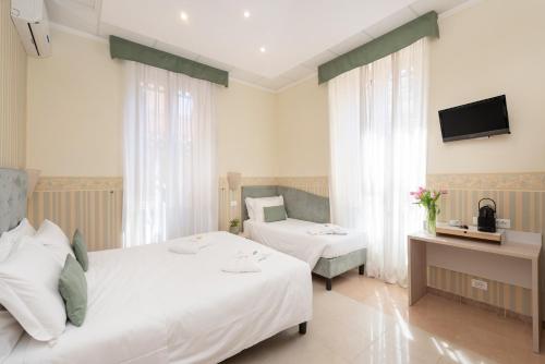 Parker Hotel - image 12