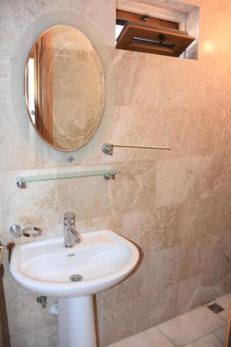 Dinara Hotel - image 8